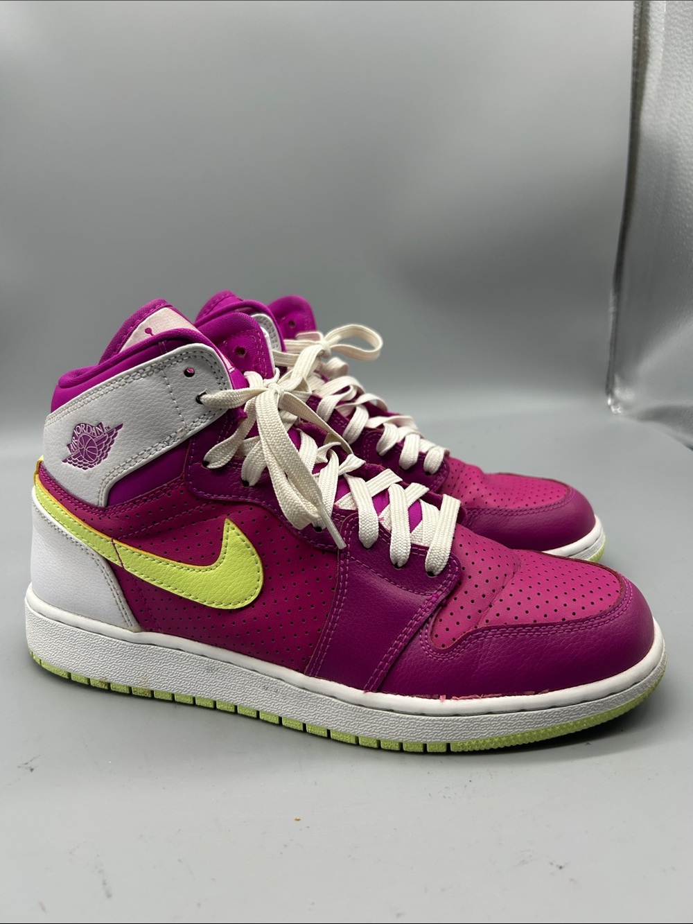 Nike Air Jordan 1 Retro High GG Size 6Y (Womens 7.5) Shoes Fuchsia Flash